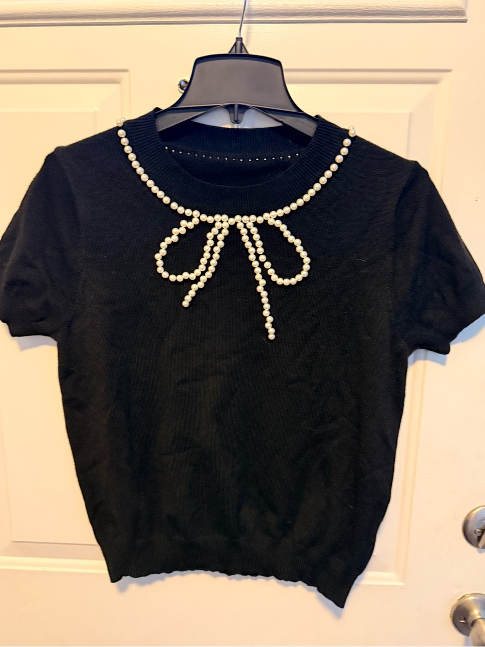 SHEIN Black Knit Top with Decorative Pearl Bow